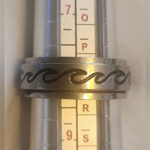Fidget/Spinner Wave Symbol Stainless Steel Ring Size 8